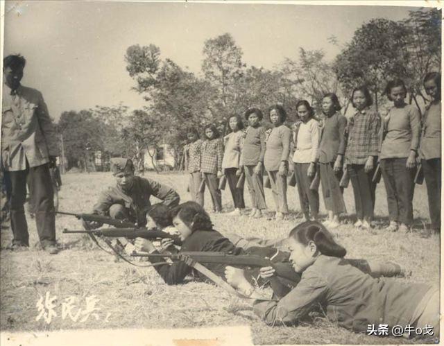 英雄联盟新旧装备图片展示，科技与生活的无缝衔接