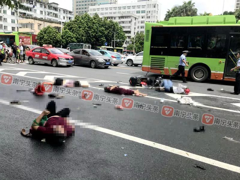 东台车祸事故现场报道，警醒人心❤️